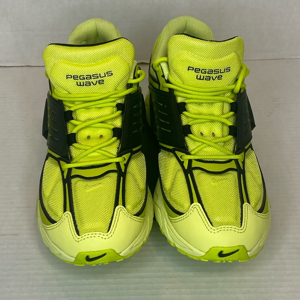 Nike Yellow and Black High-Top Sneakers with Padded Collar. NEW